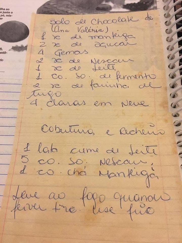Bolo de Chocolate com Recheio e Cobertura
